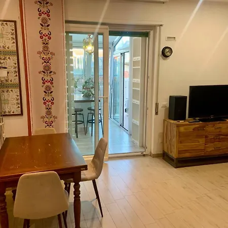 Aleri - Zona Pedonale Apartman